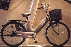 elektroauto-elektrofahrrad_von_honda